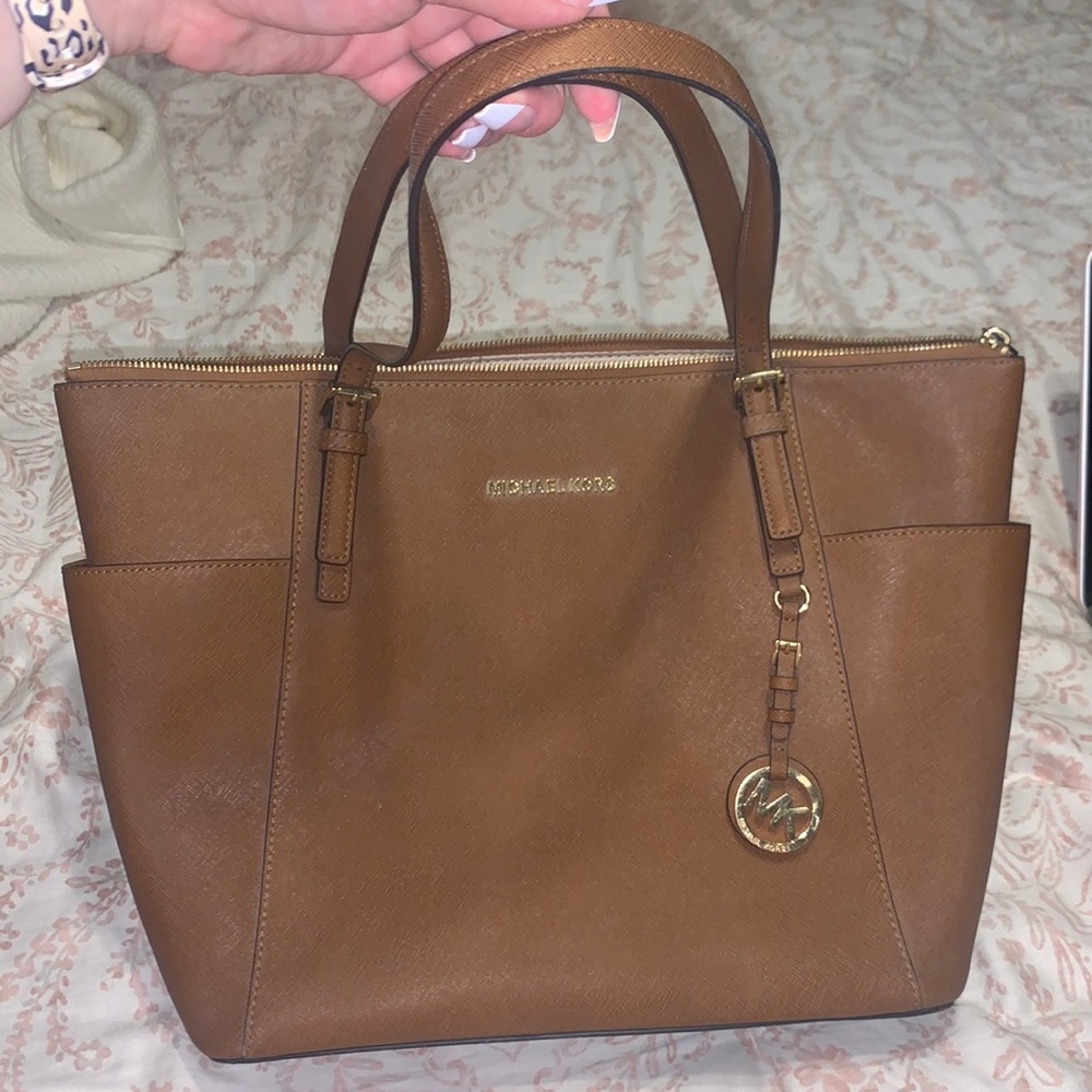 Michael kors tote
